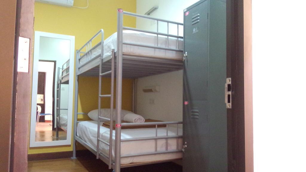 Cx Hostel Kuta Raya Room photo