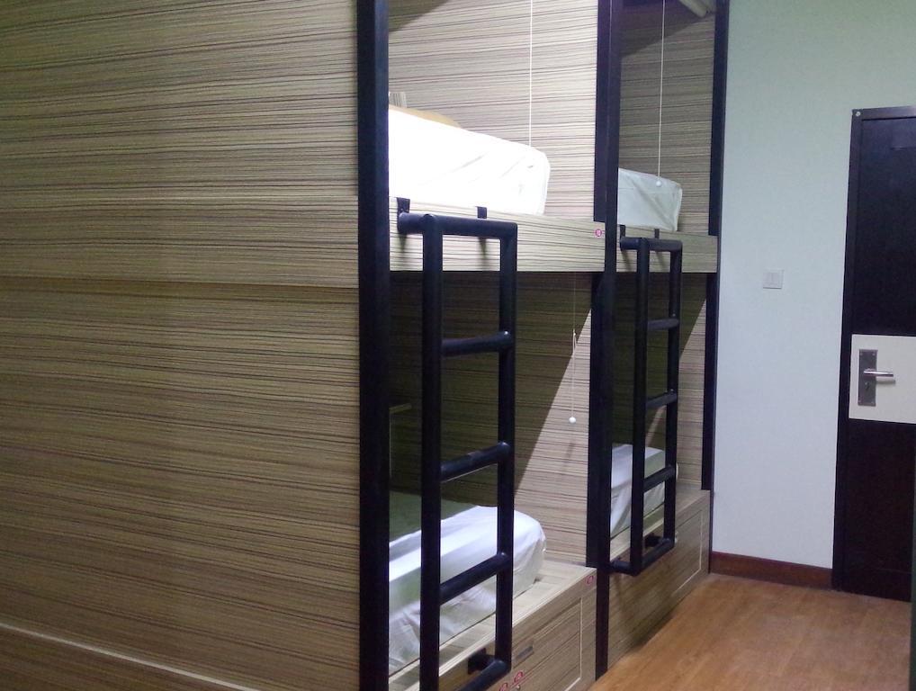 Cx Hostel Kuta Raya Room photo